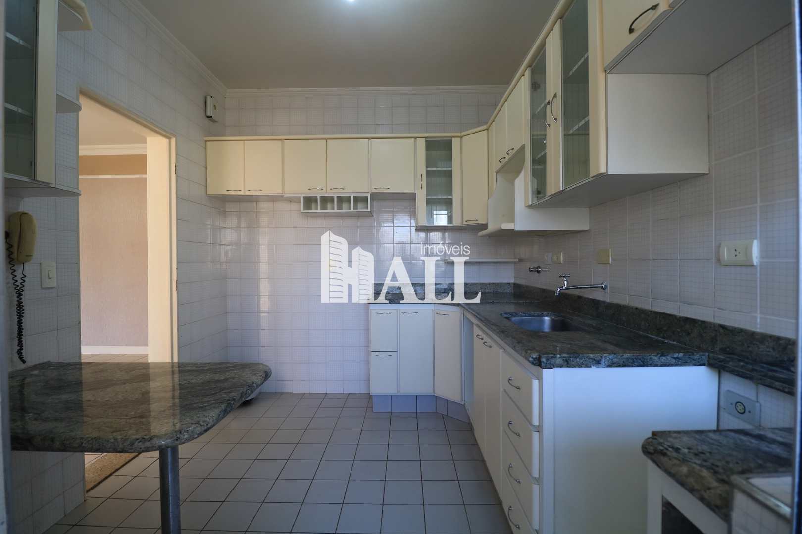 Apartamento à venda com 3 quartos, 100m² - Foto 3