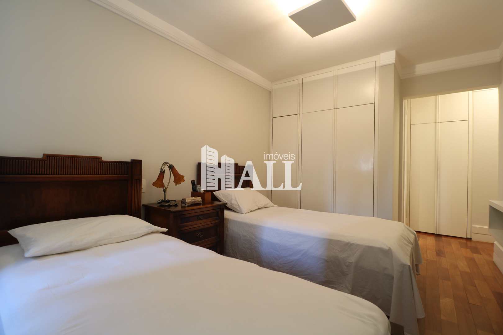 Apartamento à venda com 3 quartos, 200m² - Foto 15