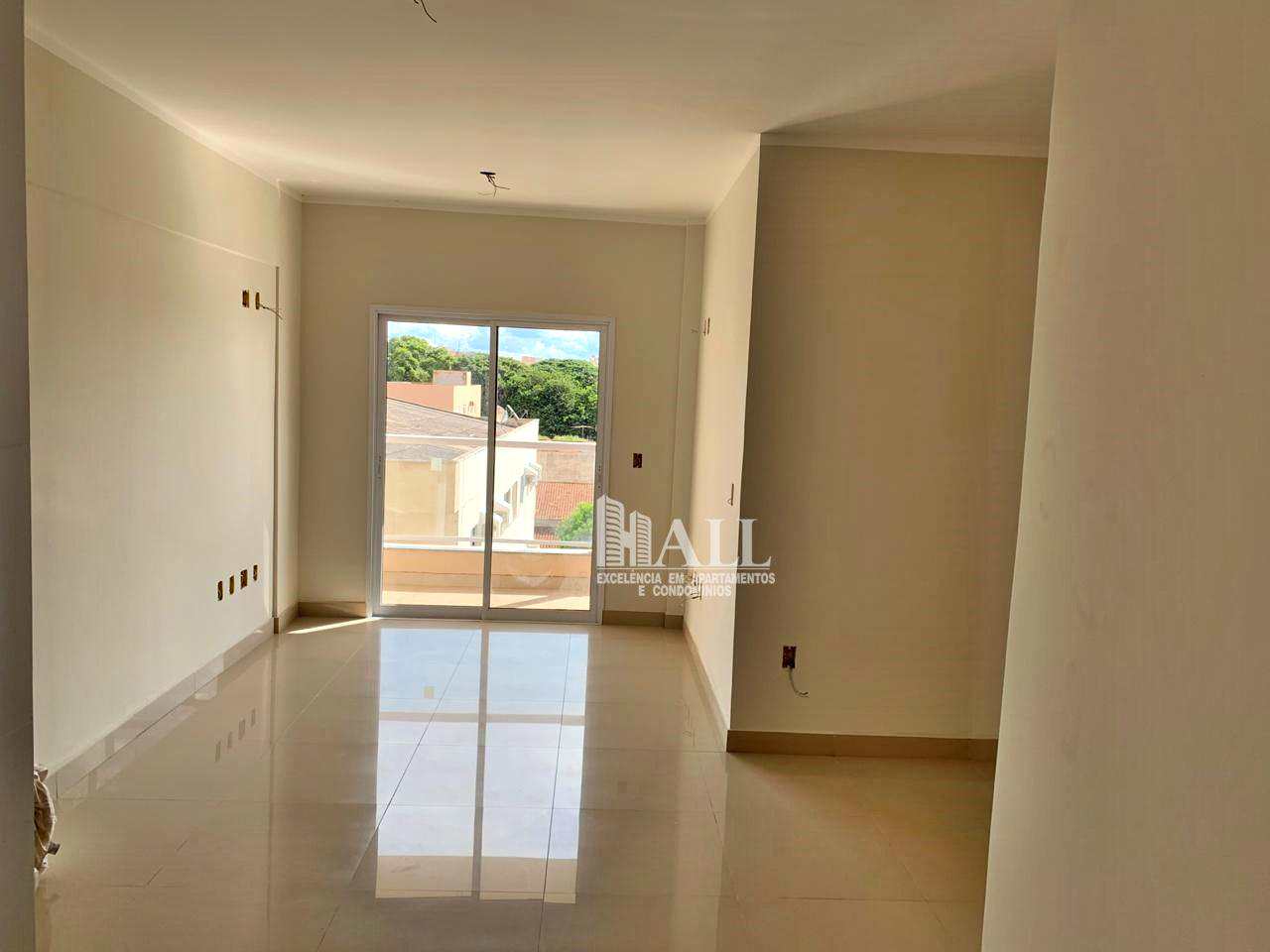 Apartamento à venda com 2 quartos, 70m² - Foto 1