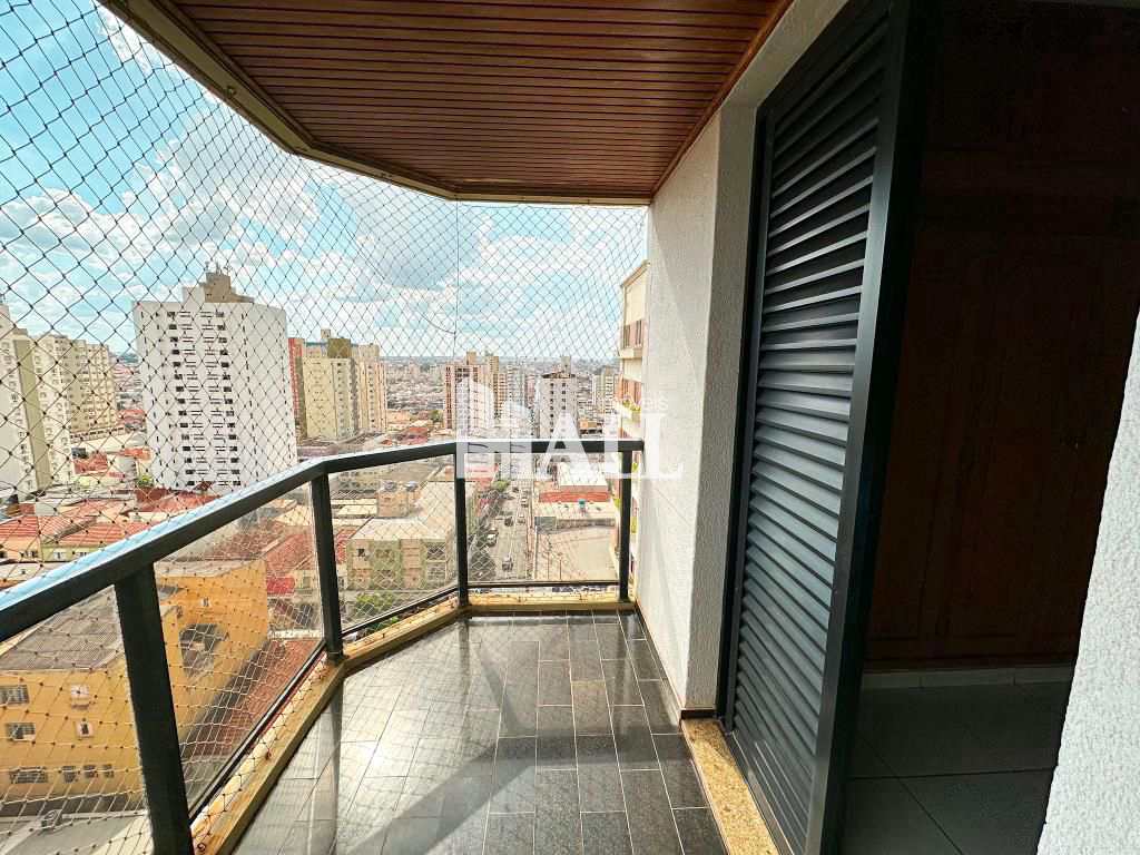 Apartamento à venda com 4 quartos, 239m² - Foto 17