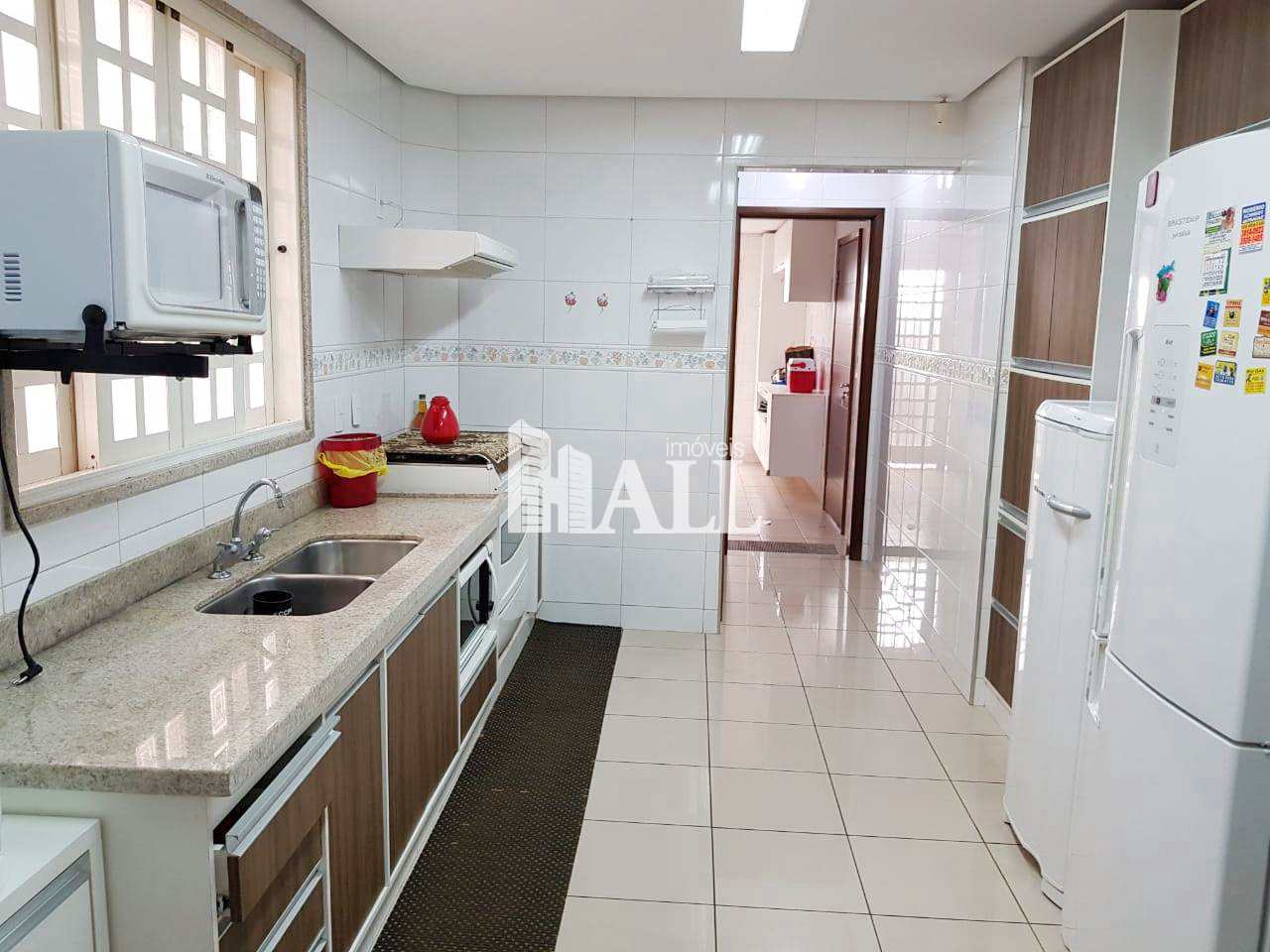 Casa à venda com 3 quartos, 236m² - Foto 17