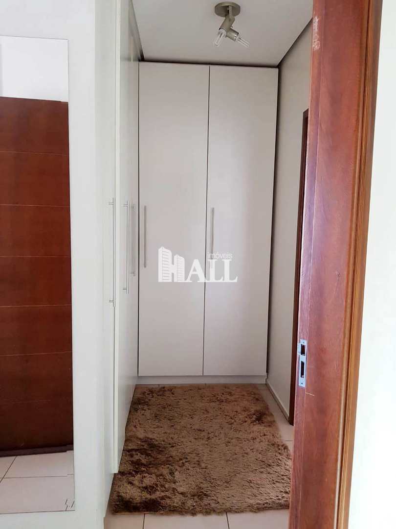 Casa à venda com 3 quartos, 236m² - Foto 15