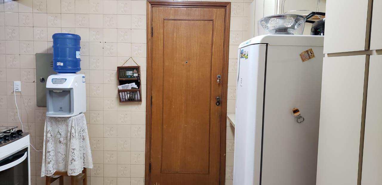 Apartamento à venda com 3 quartos, 128m² - Foto 3