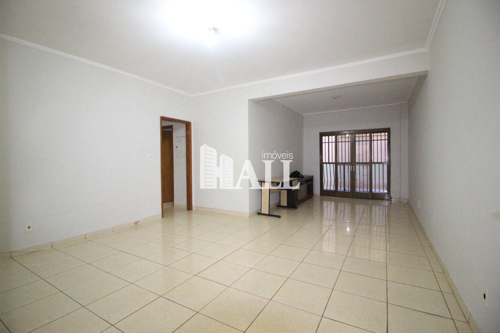 Apartamento à venda com 3 quartos, 108m² - Foto 1