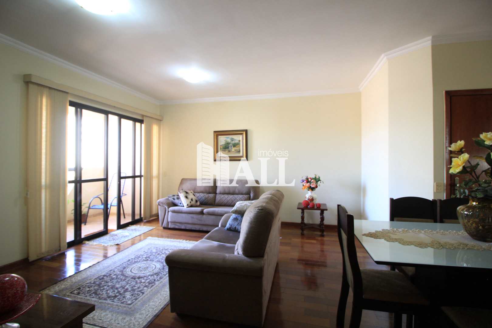 Apartamento à venda com 3 quartos, 110m² - Foto 1