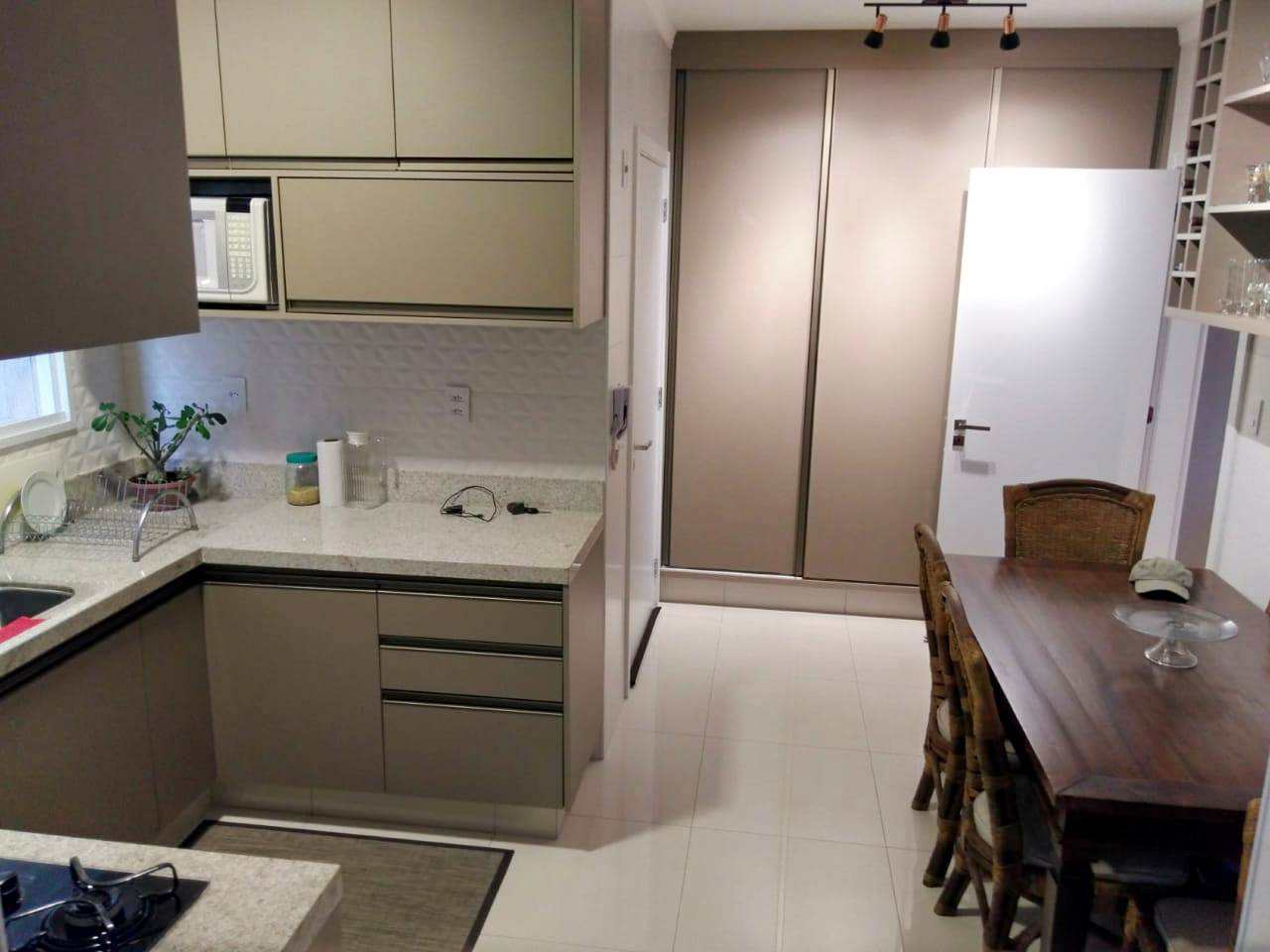 Apartamento à venda com 3 quartos, 147m² - Foto 11