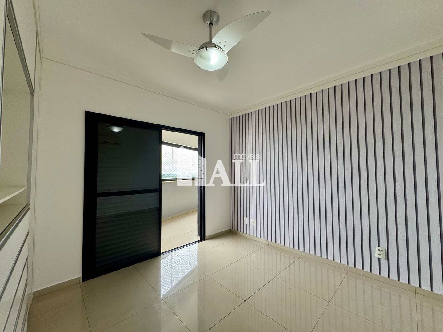Apartamento à venda com 3 quartos, 156m² - Foto 9