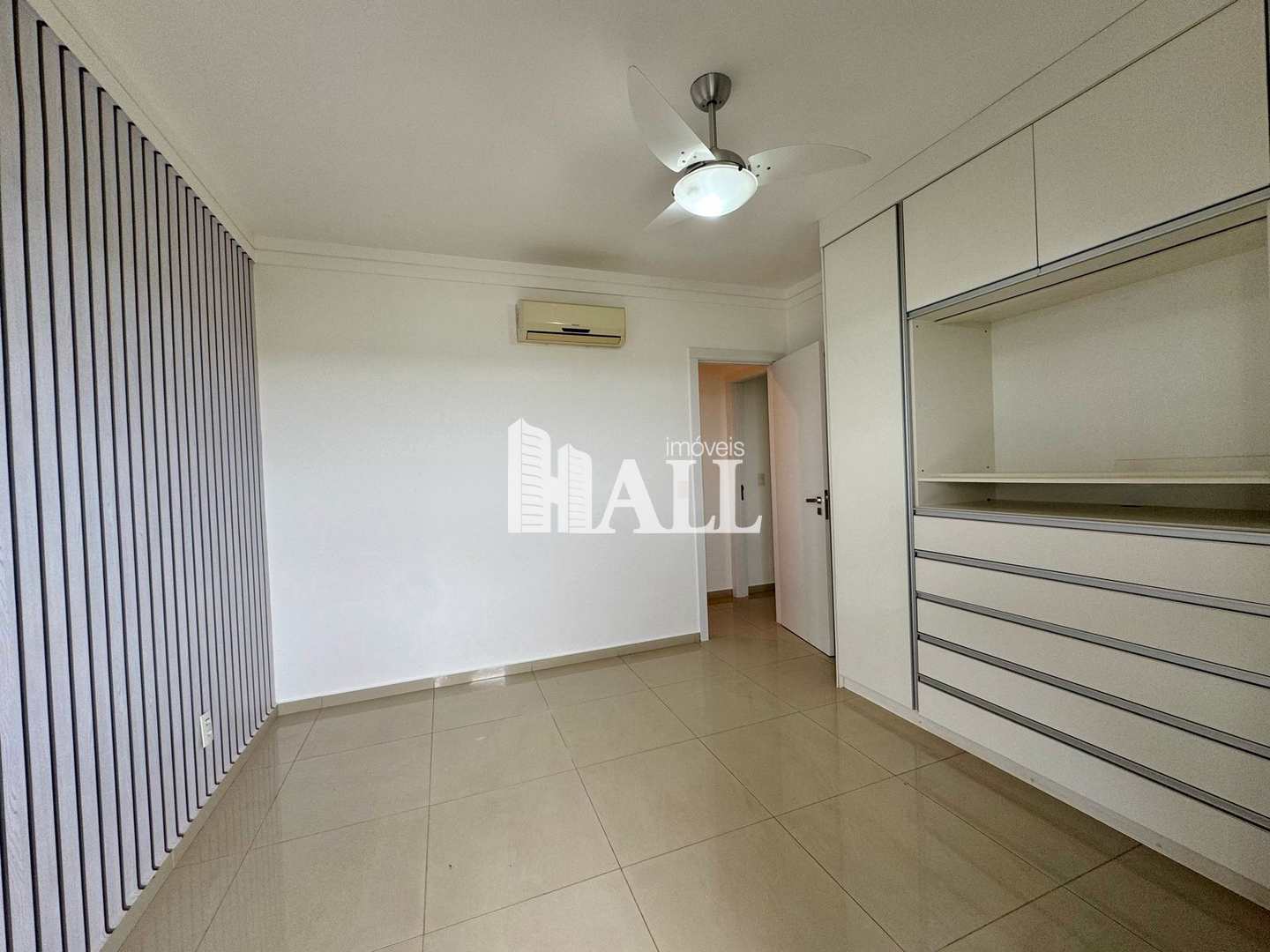 Apartamento à venda com 3 quartos, 156m² - Foto 6