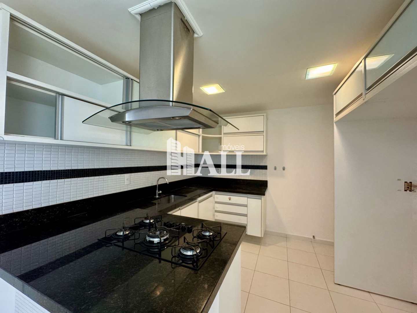 Apartamento à venda com 3 quartos, 156m² - Foto 5