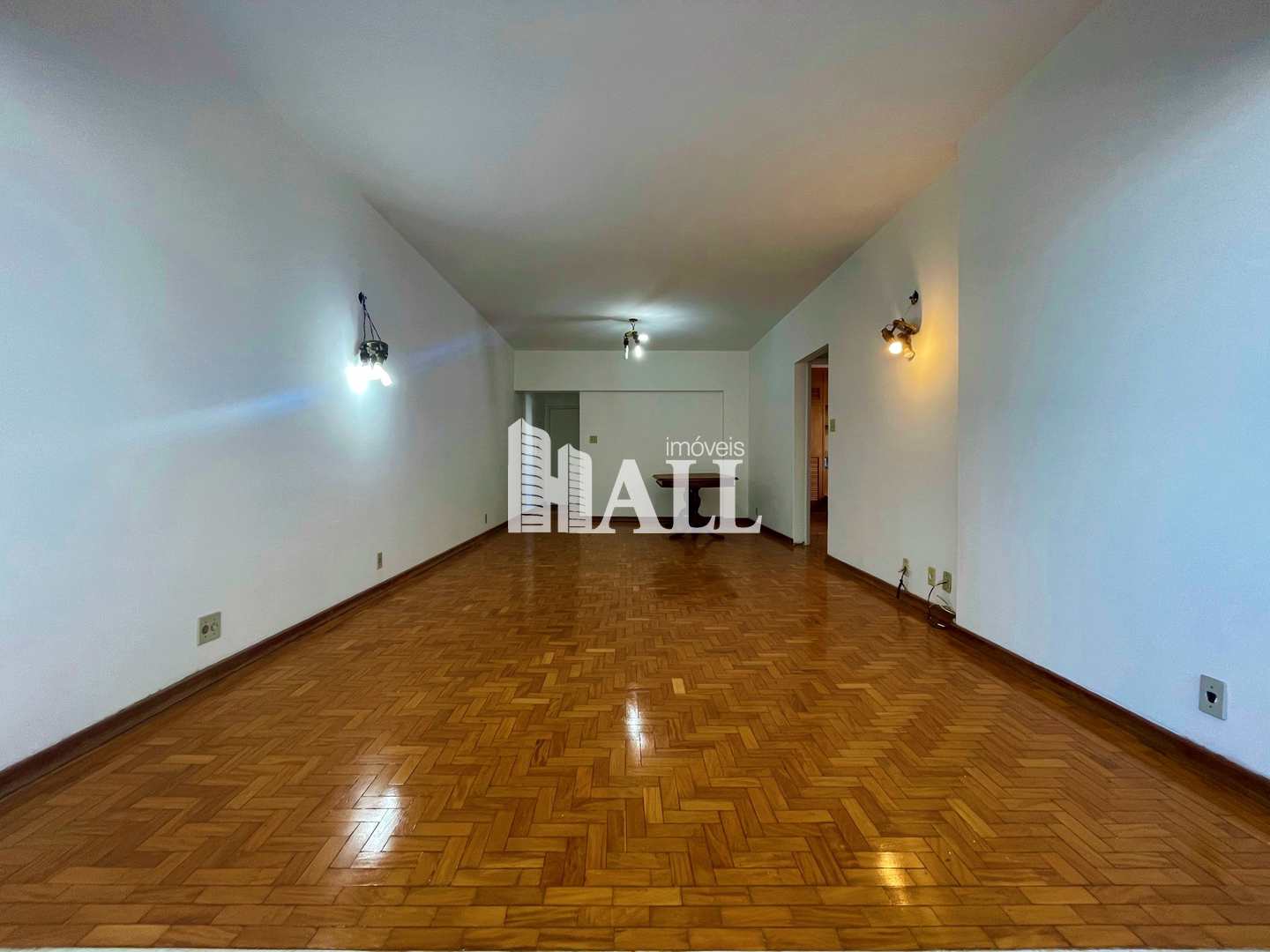 Apartamento à venda com 3 quartos, 127m² - Foto 1