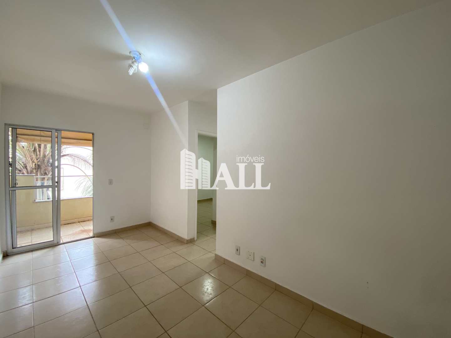 Apartamento à venda com 2 quartos, 50m² - Foto 2