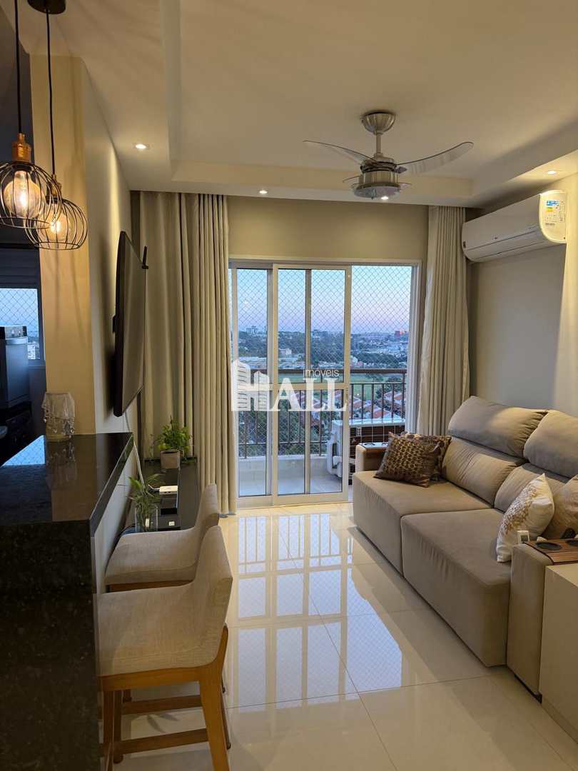 Apartamento à venda com 3 quartos, 74m² - Foto 2