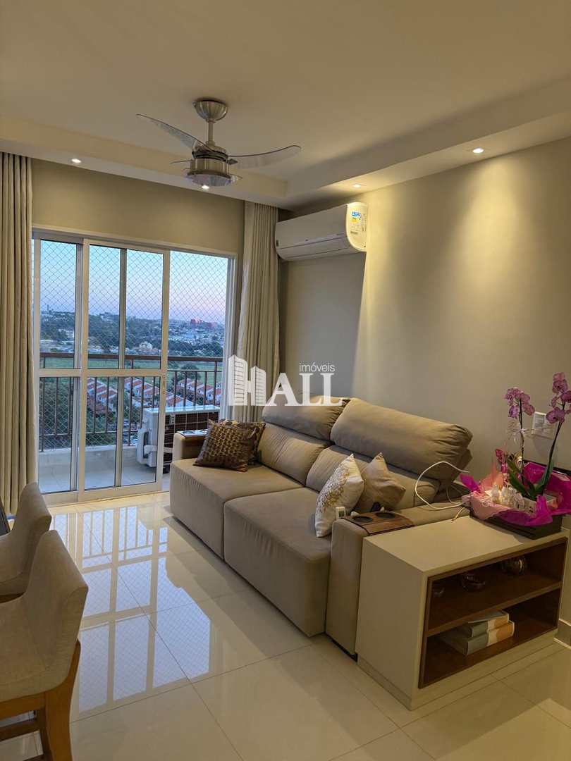 Apartamento à venda com 3 quartos, 74m² - Foto 1