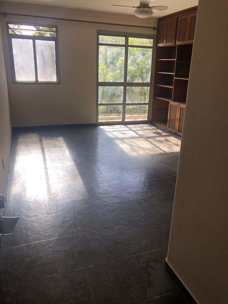 Apartamento à venda com 3 quartos, 70m² - Foto 2