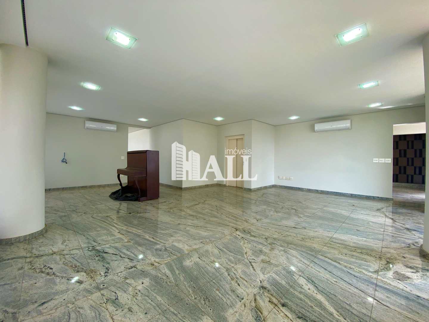 Apartamento à venda com 4 quartos, 330m² - Foto 2