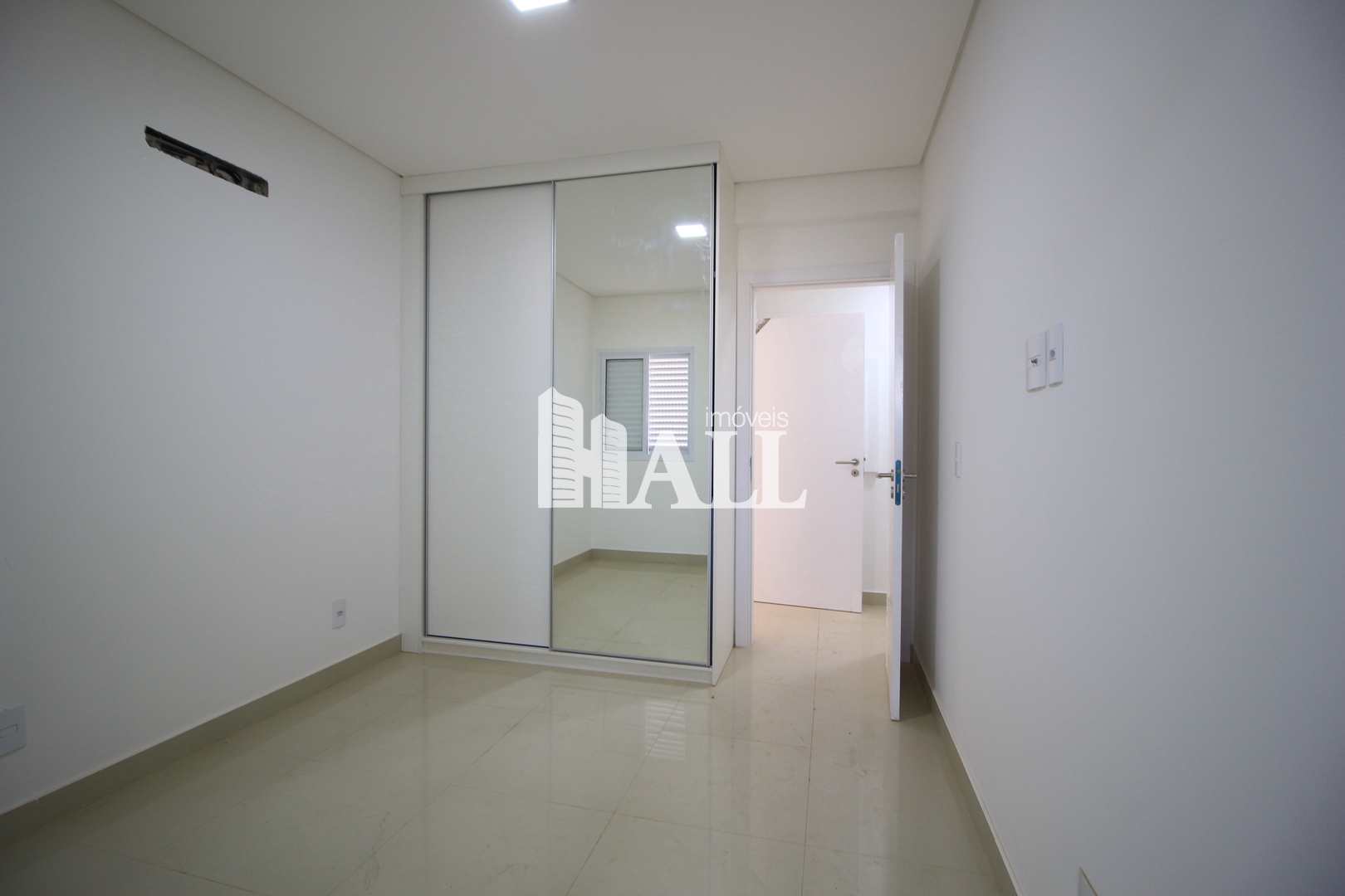 Apartamento à venda com 3 quartos, 135m² - Foto 5