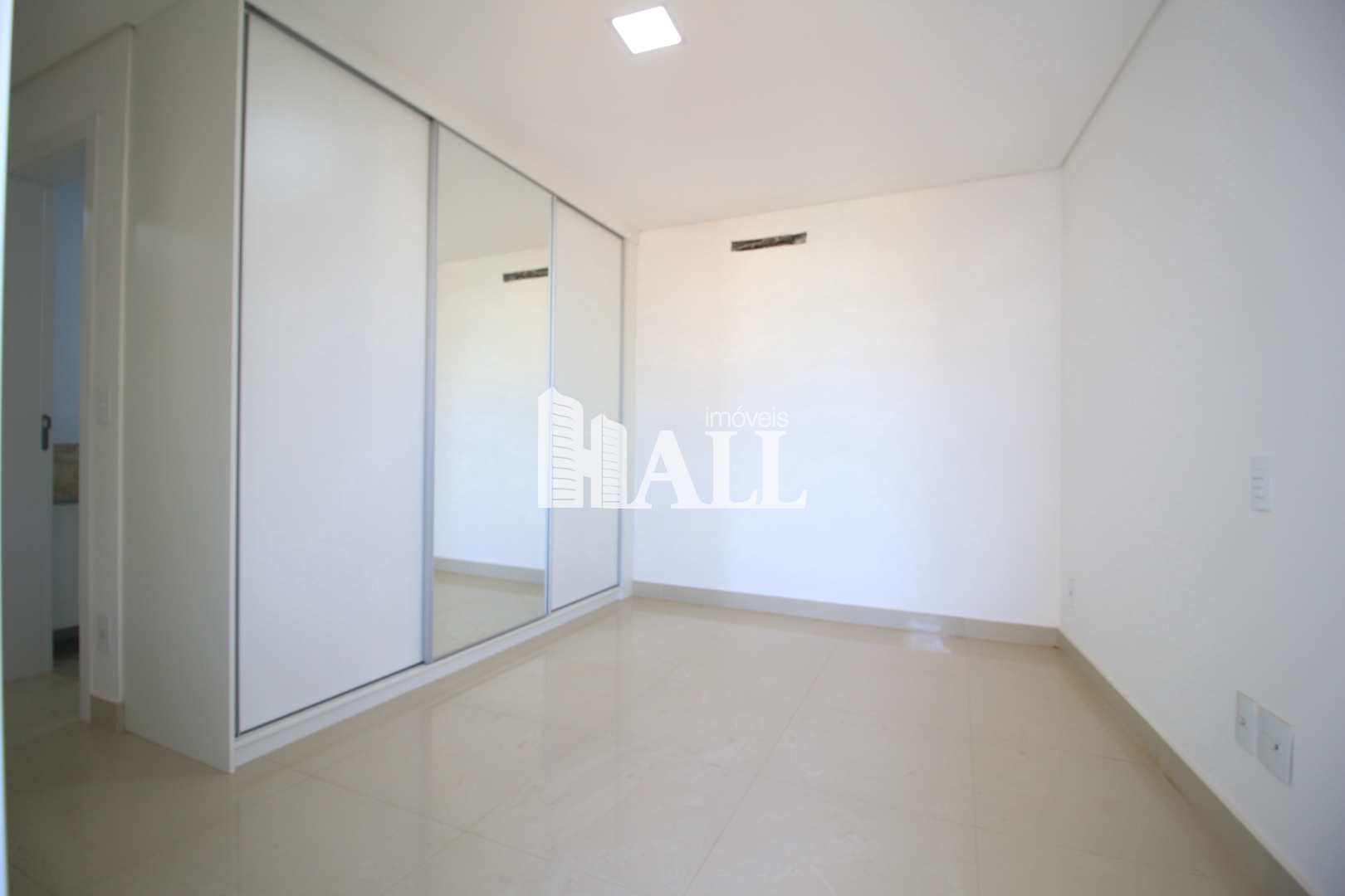 Apartamento à venda com 3 quartos, 135m² - Foto 9