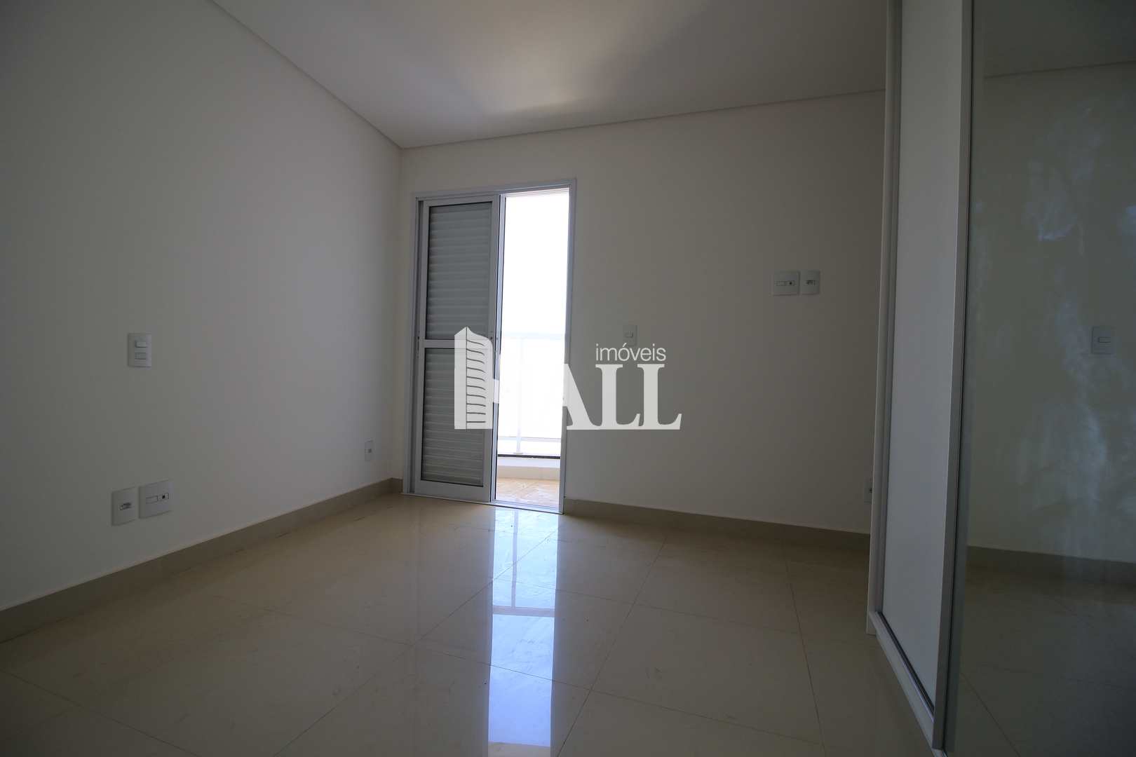 Apartamento à venda com 3 quartos, 135m² - Foto 10