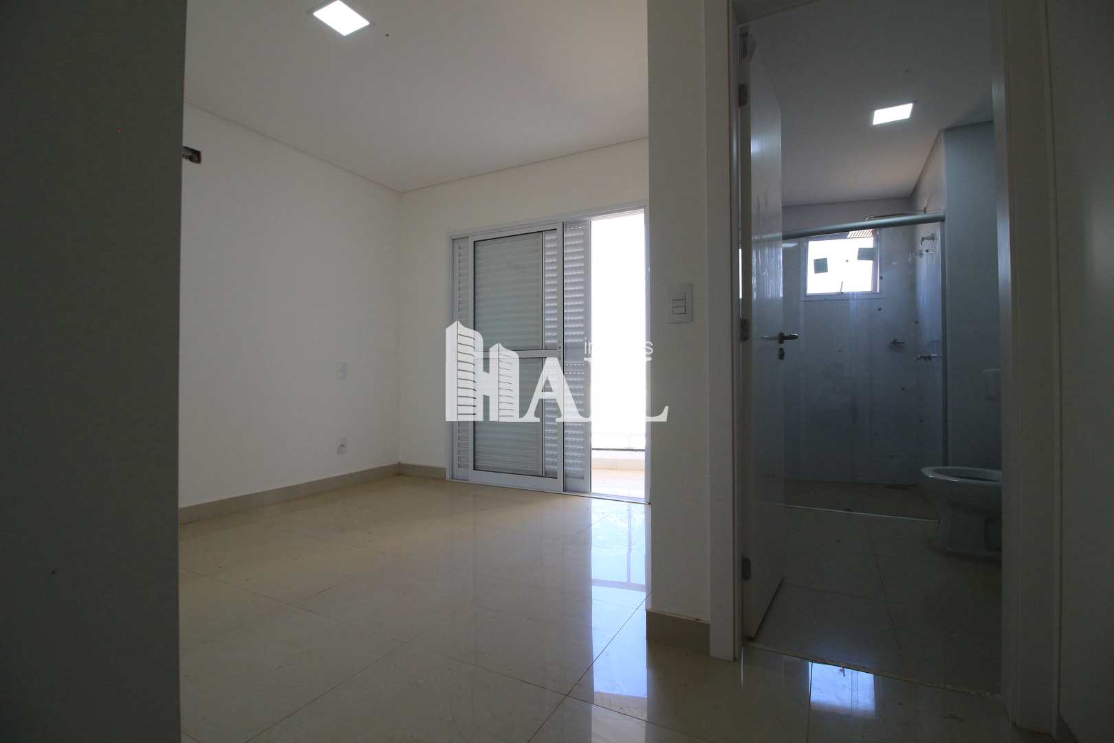 Apartamento à venda com 3 quartos, 135m² - Foto 6