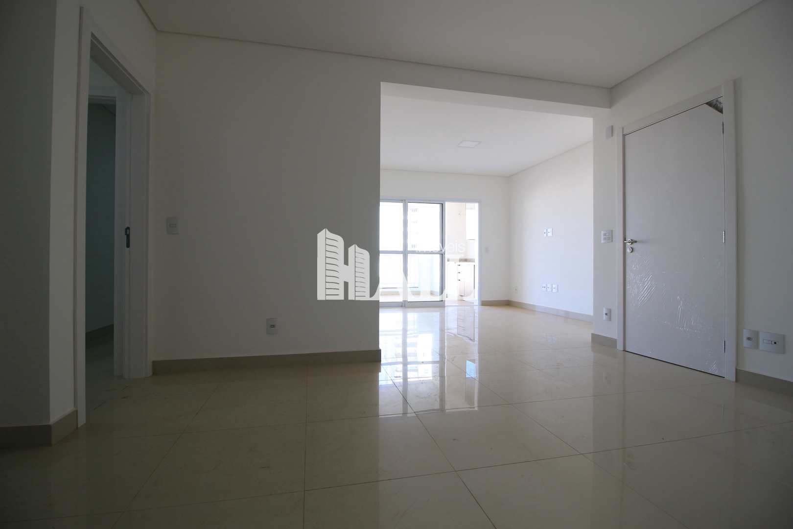 Apartamento à venda com 3 quartos, 135m² - Foto 12