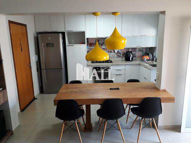 Apartamento à venda com 3 quartos, 100m² - Foto 1