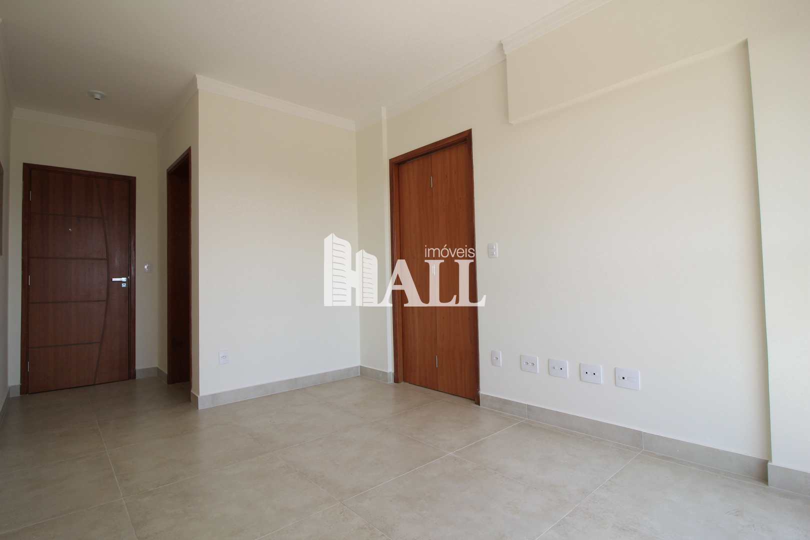 Apartamento à venda com 2 quartos, 74m² - Foto 1