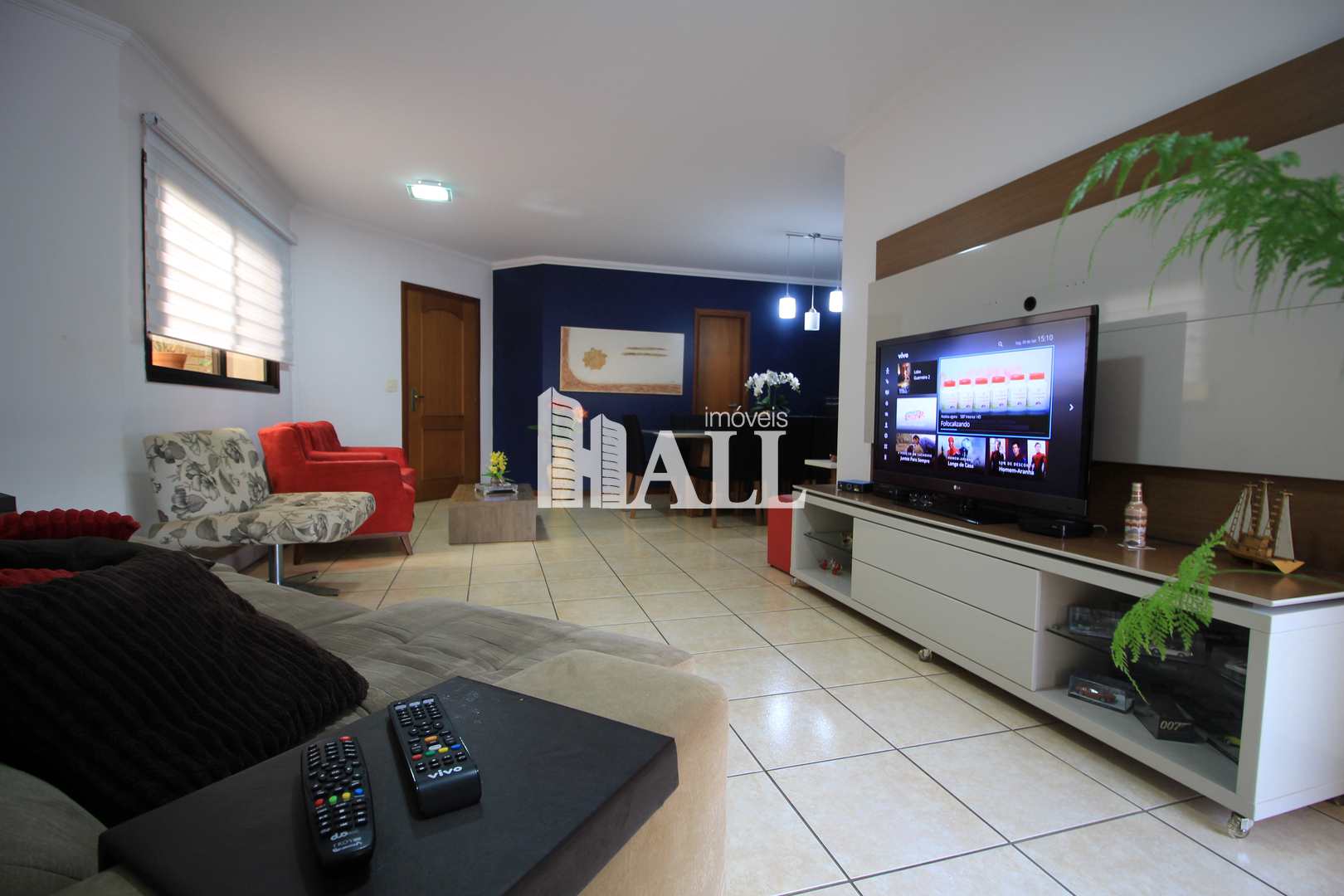 Apartamento à venda com 3 quartos, 145m² - Foto 1