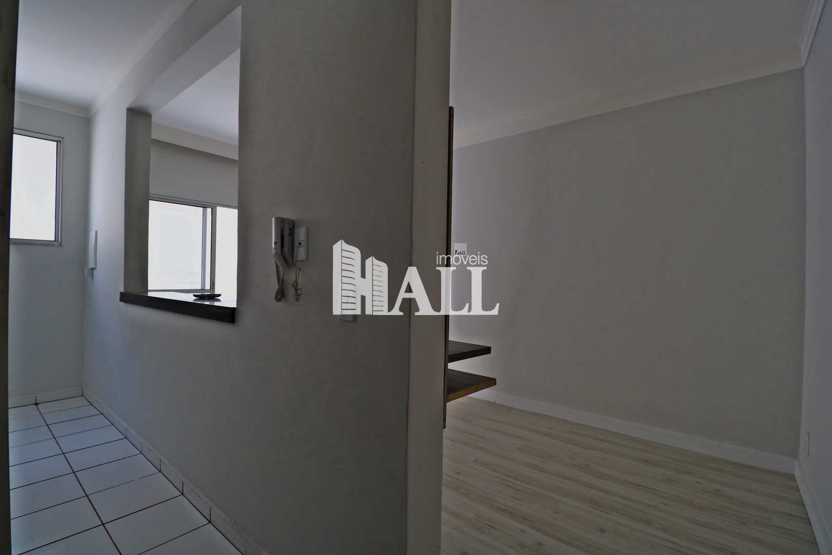 Apartamento à venda com 2 quartos, 79m² - Foto 2