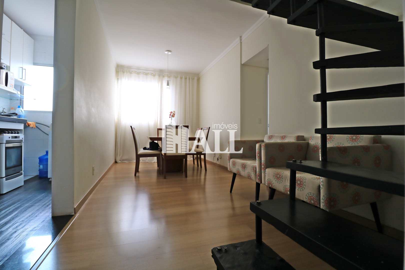 Apartamento à venda com 2 quartos, 110m² - Foto 1