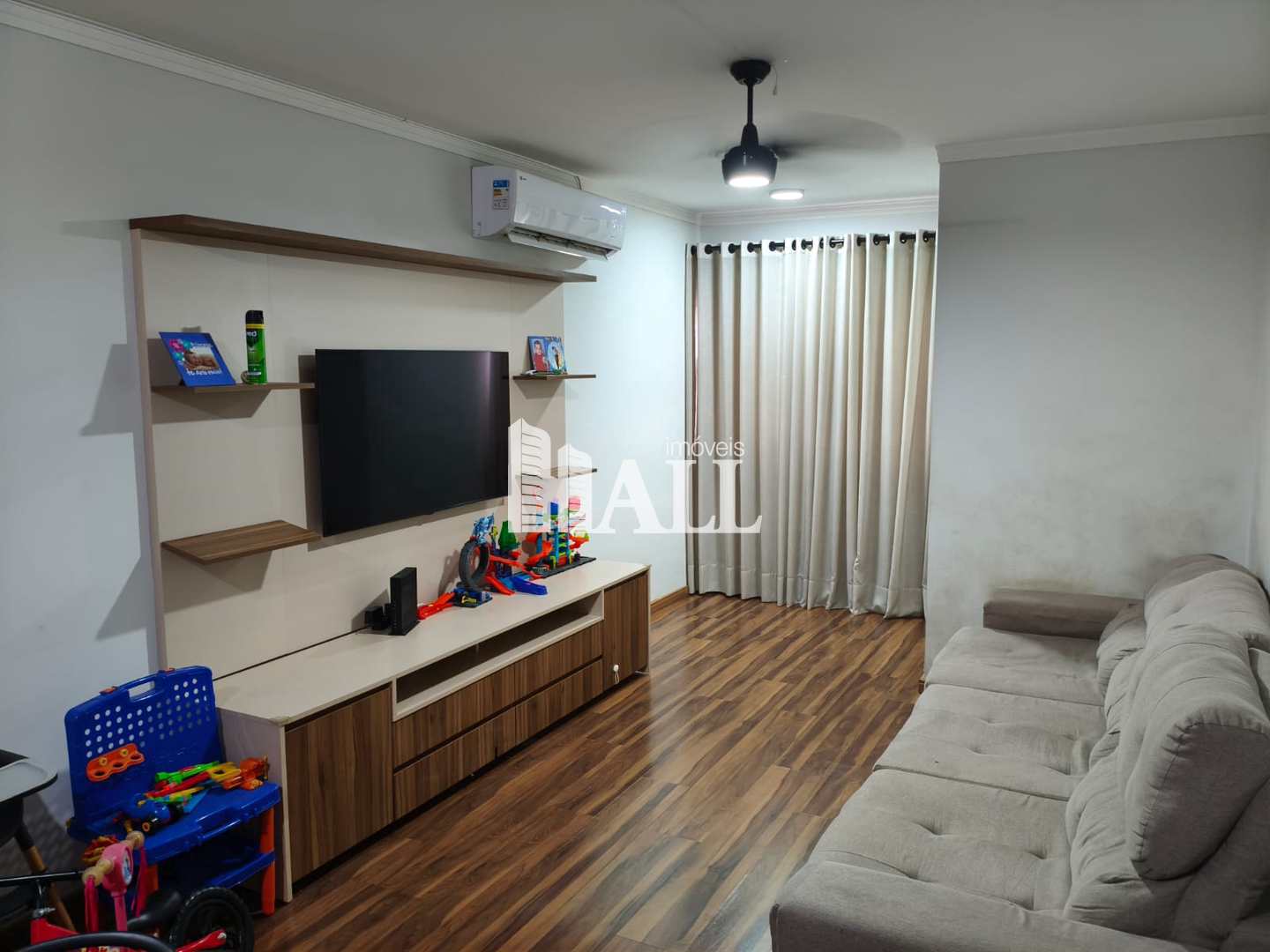 Apartamento à venda com 3 quartos, 104m² - Foto 1