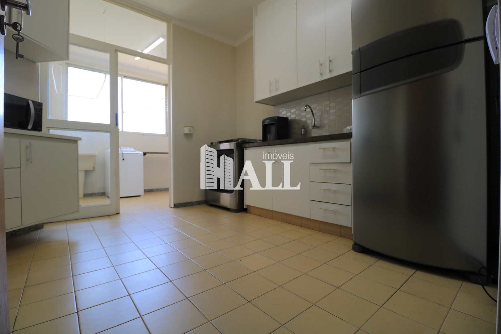 Apartamento à venda com 3 quartos, 96m² - Foto 3