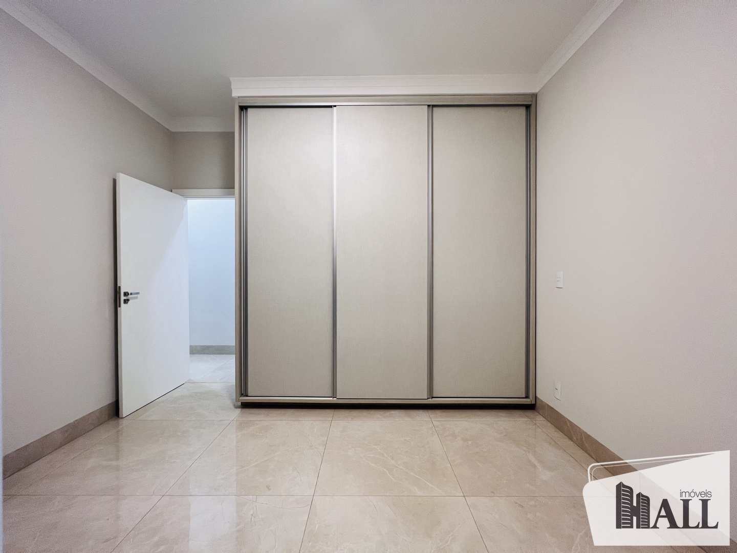 Casa de Condomínio à venda com 4 quartos, 240m² - Foto 11