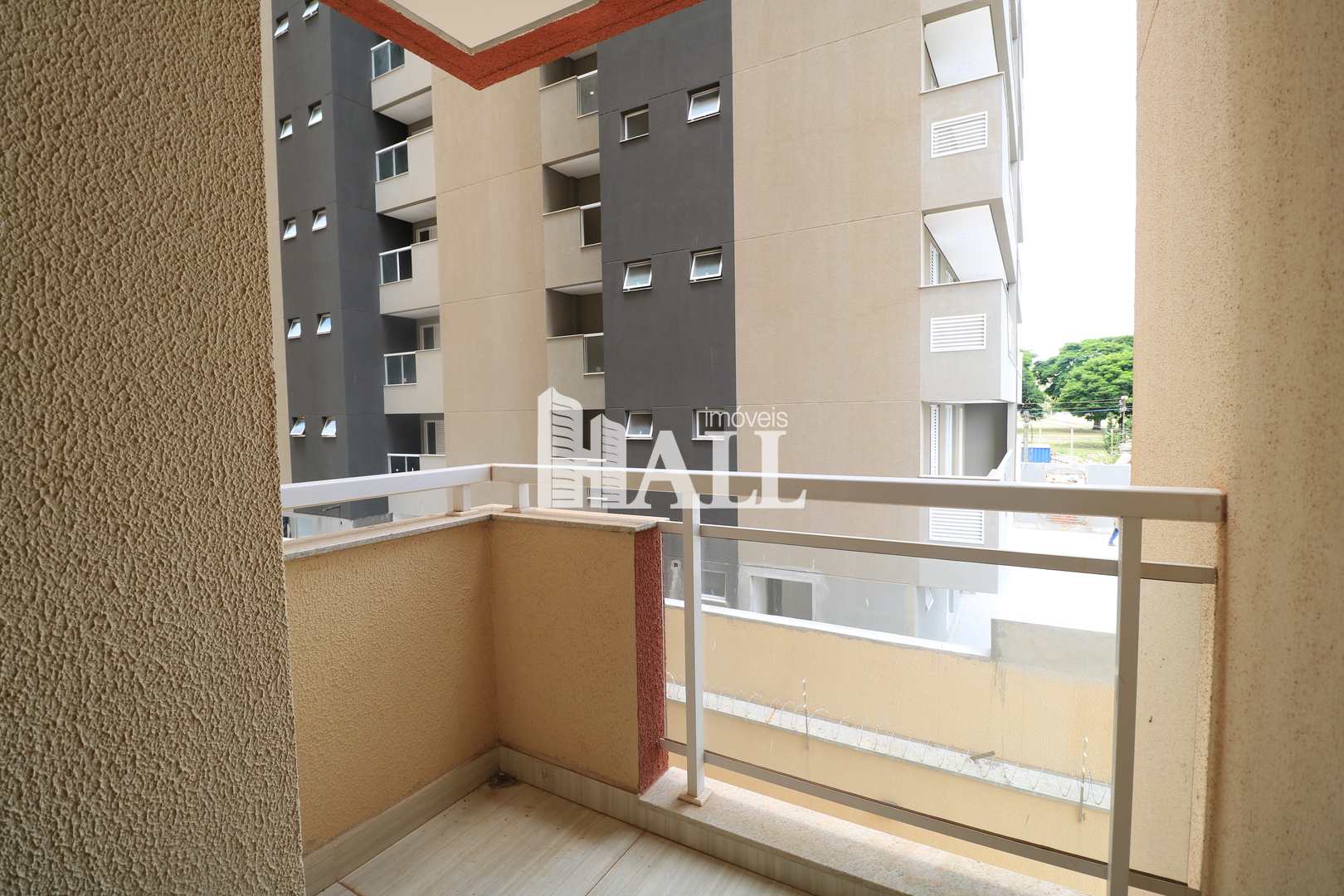 Apartamento à venda com 2 quartos, 64m² - Foto 2