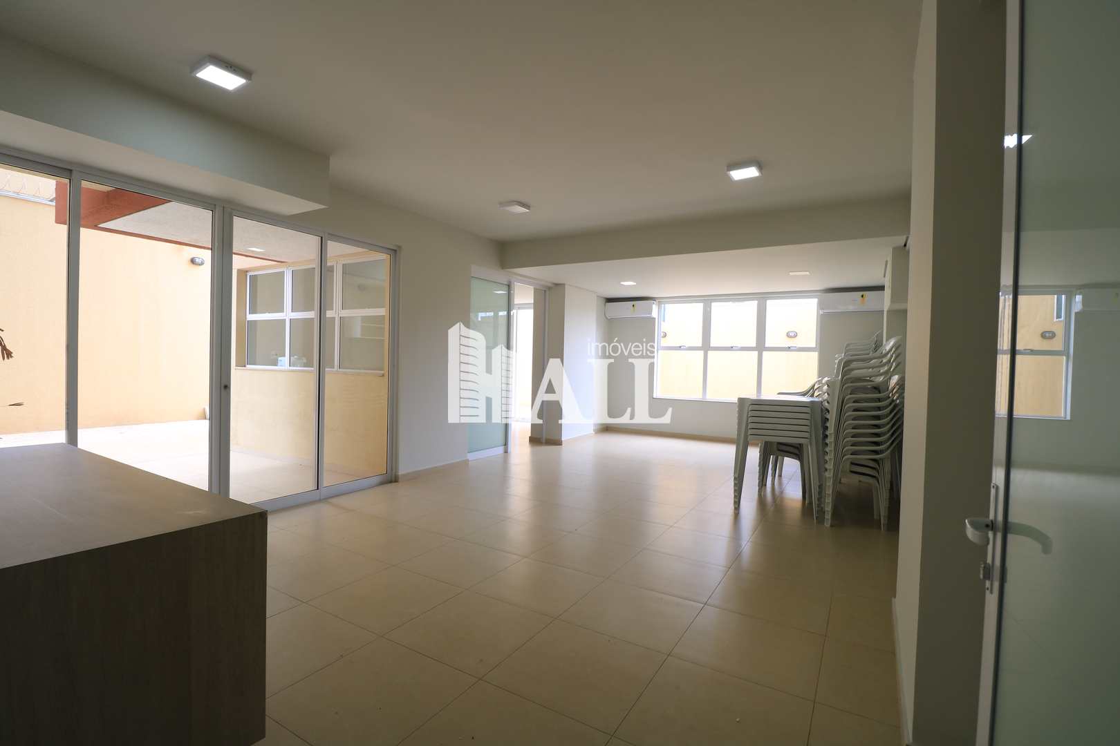 Apartamento à venda com 2 quartos, 64m² - Foto 10