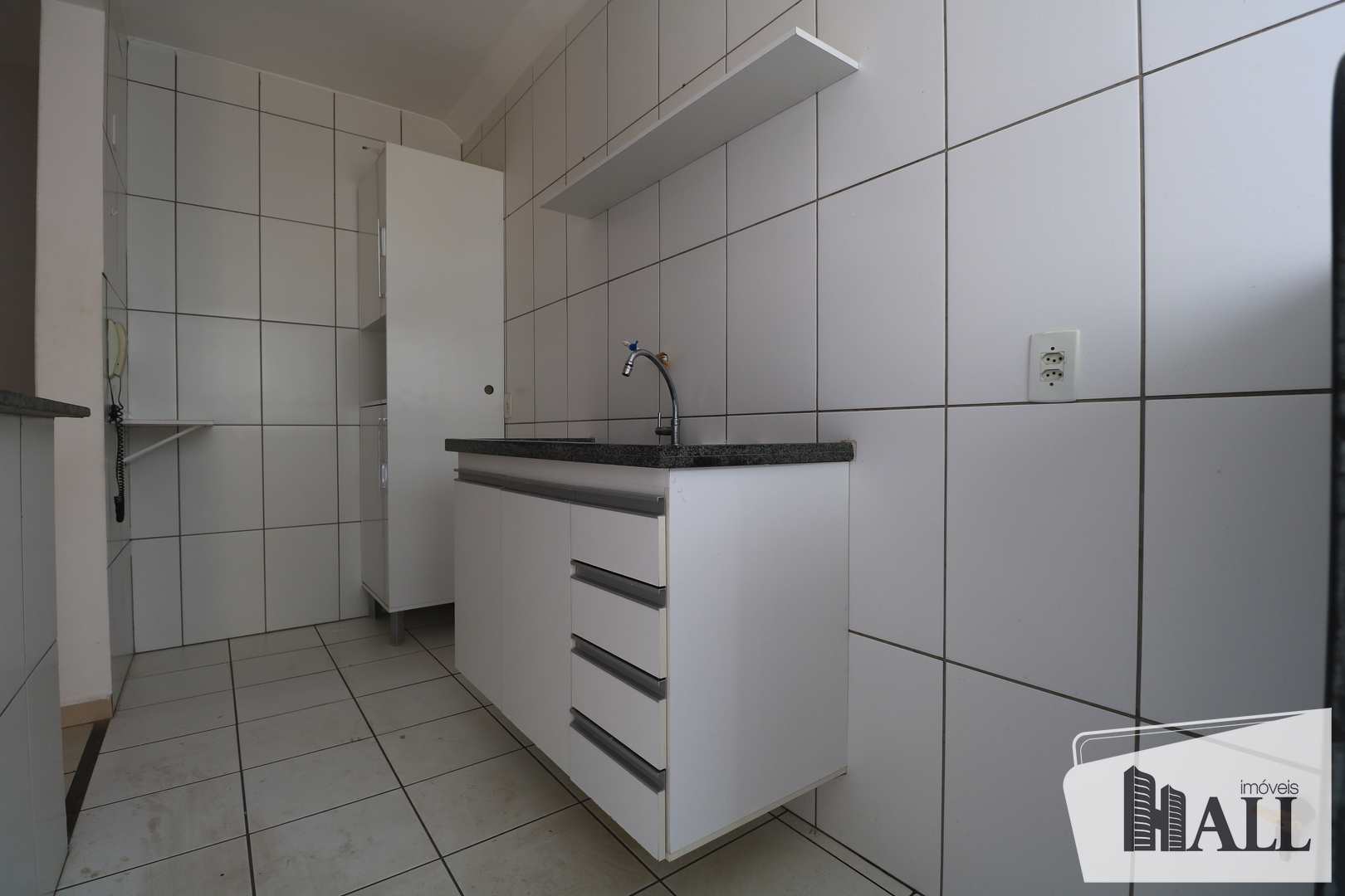 Apartamento à venda com 2 quartos, 68m² - Foto 3