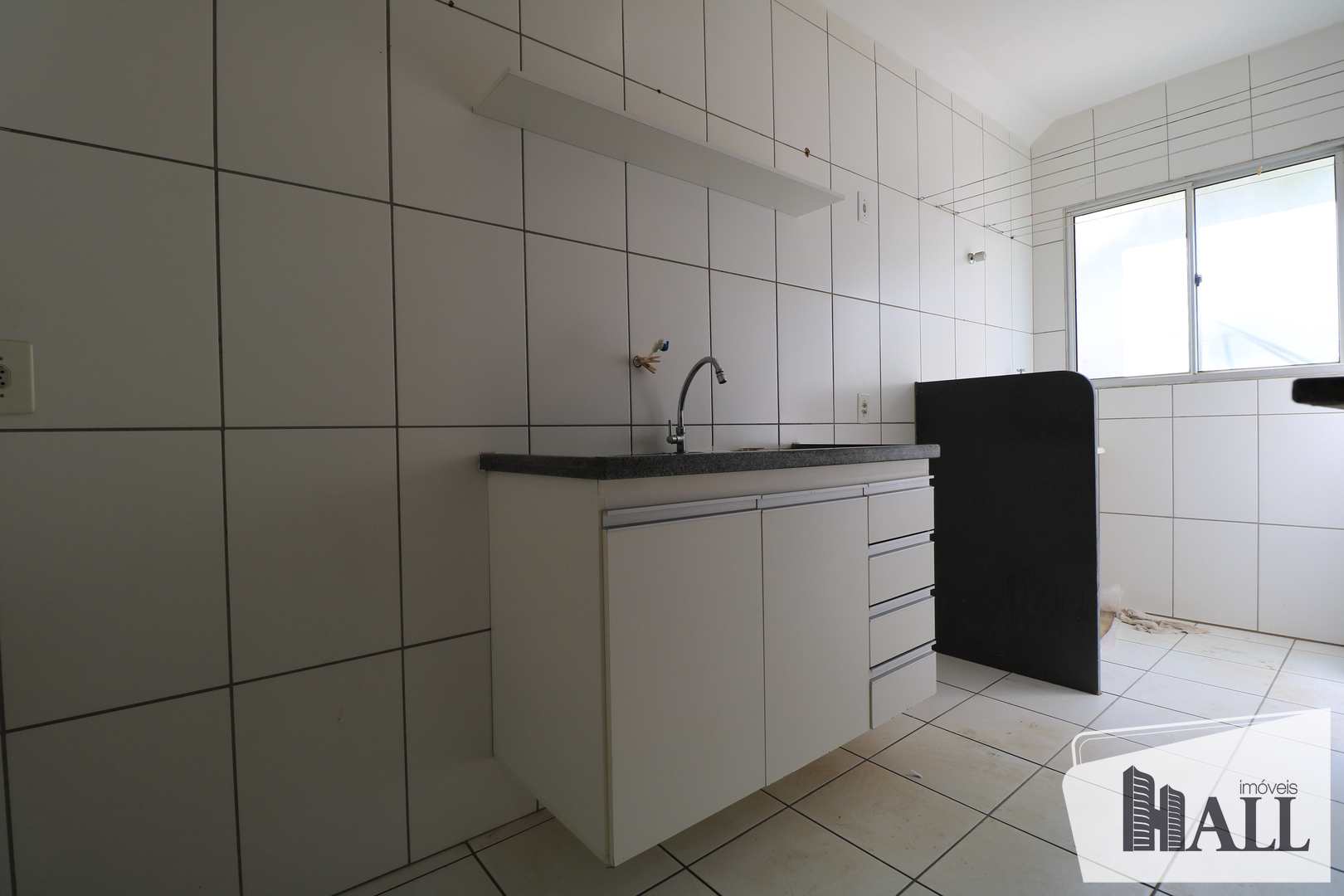 Apartamento à venda com 2 quartos, 68m² - Foto 2