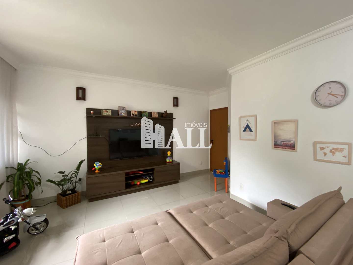 Apartamento à venda com 3 quartos, 117m² - Foto 1