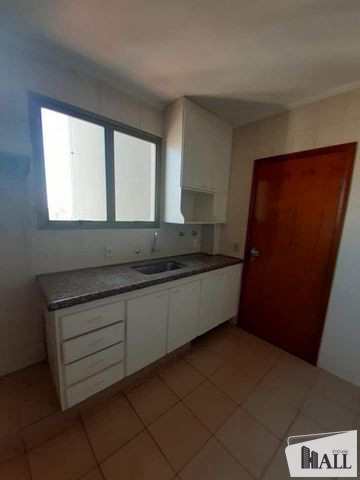 Apartamento à venda com 3 quartos, 127m² - Foto 4