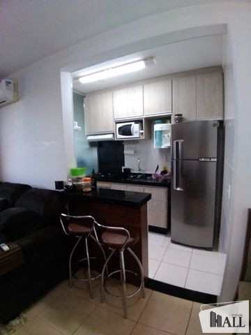 Apartamento à venda com 2 quartos, 47m² - Foto 2