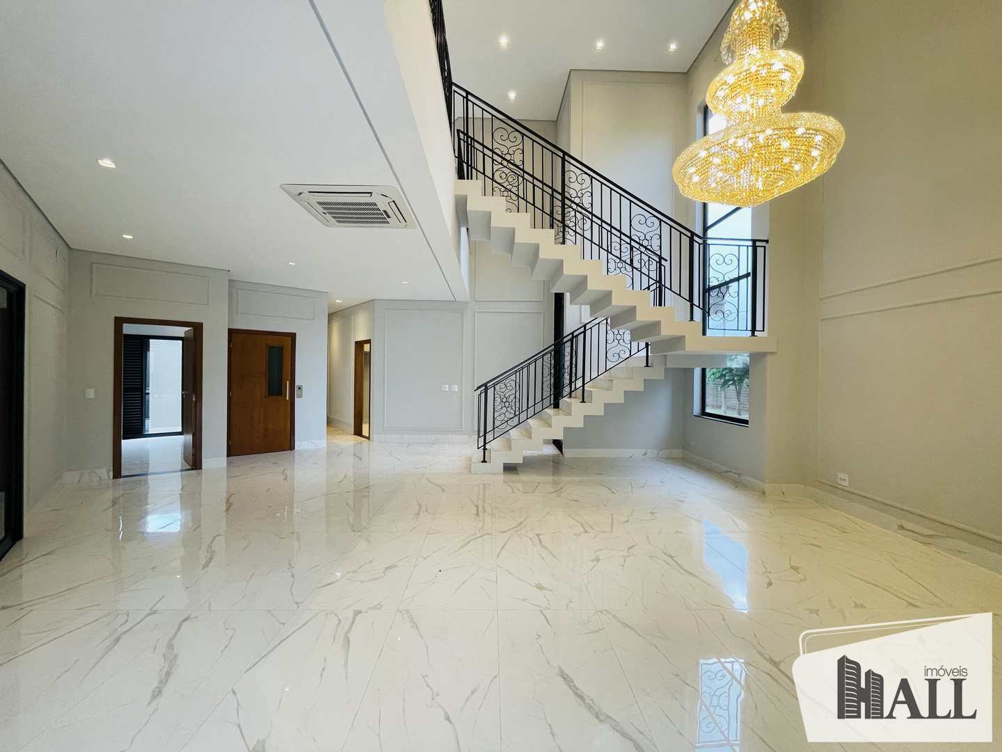 Casa de Condomínio à venda com 3 quartos, 364m² - Foto 1