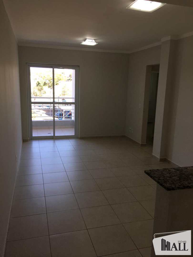 Apartamento à venda com 2 quartos, 70m² - Foto 1