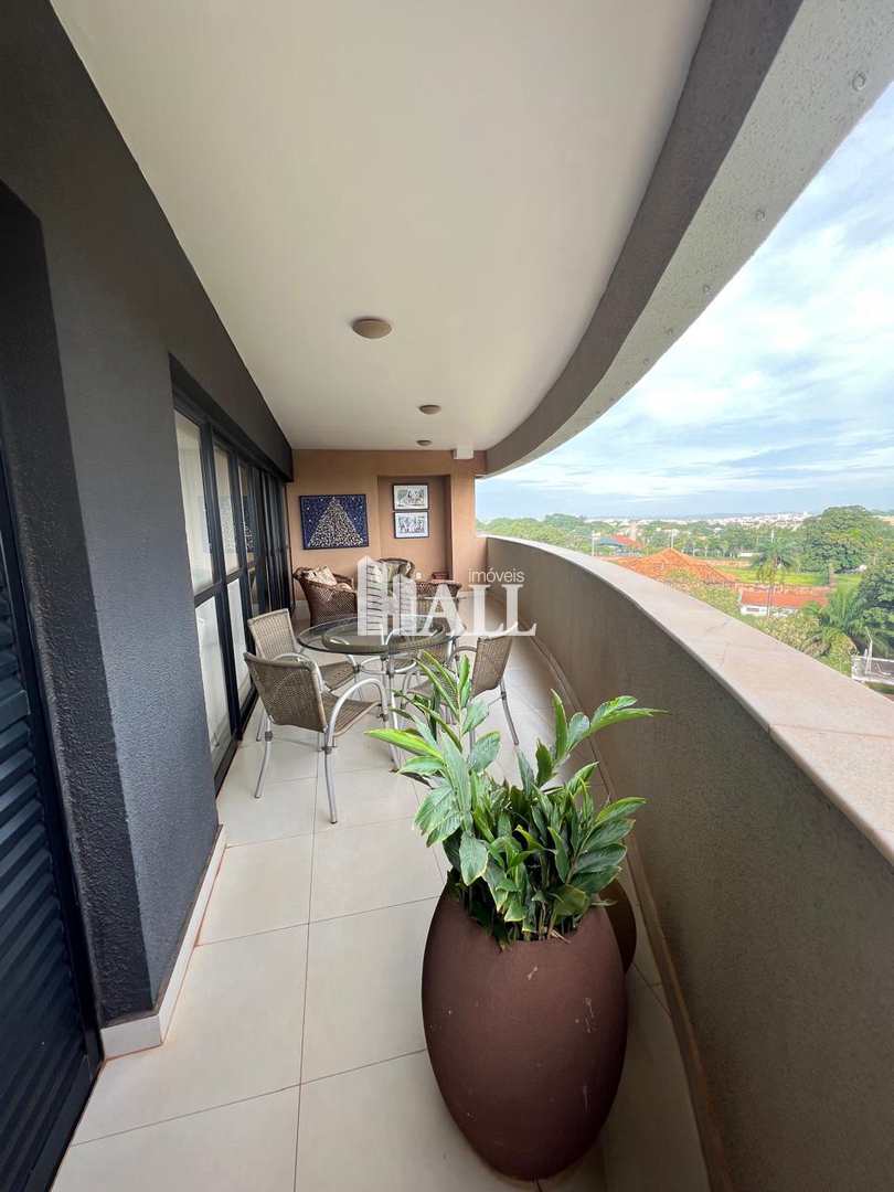 Apartamento à venda com 3 quartos, 158m² - Foto 2