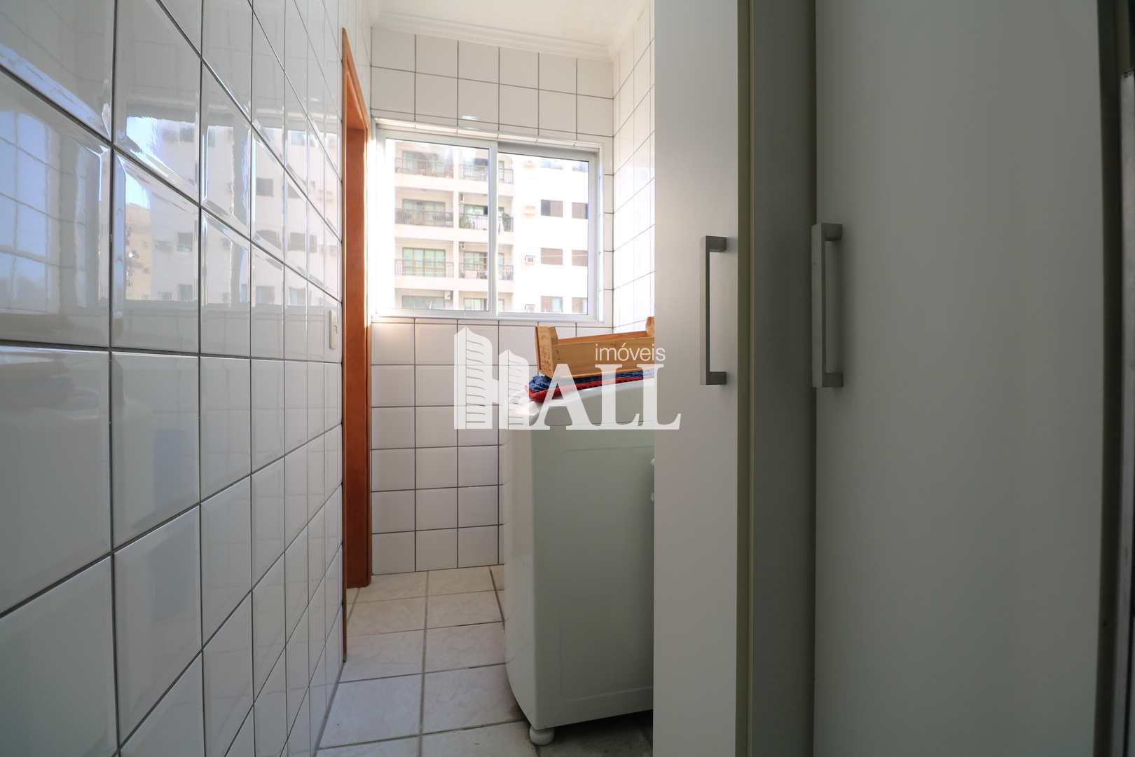 Apartamento à venda com 3 quartos, 100m² - Foto 4