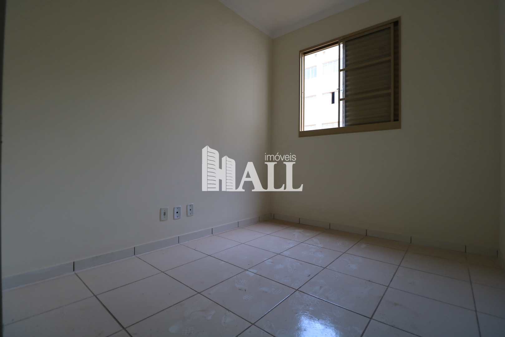 Apartamento à venda com 3 quartos, 77m² - Foto 3