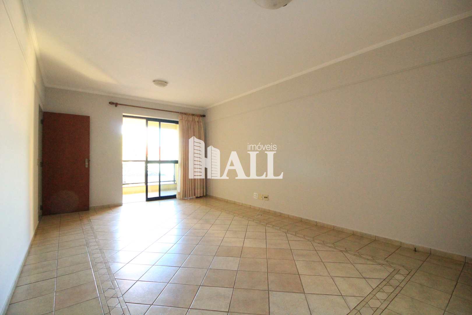 Apartamento à venda com 3 quartos, 99m² - Foto 2