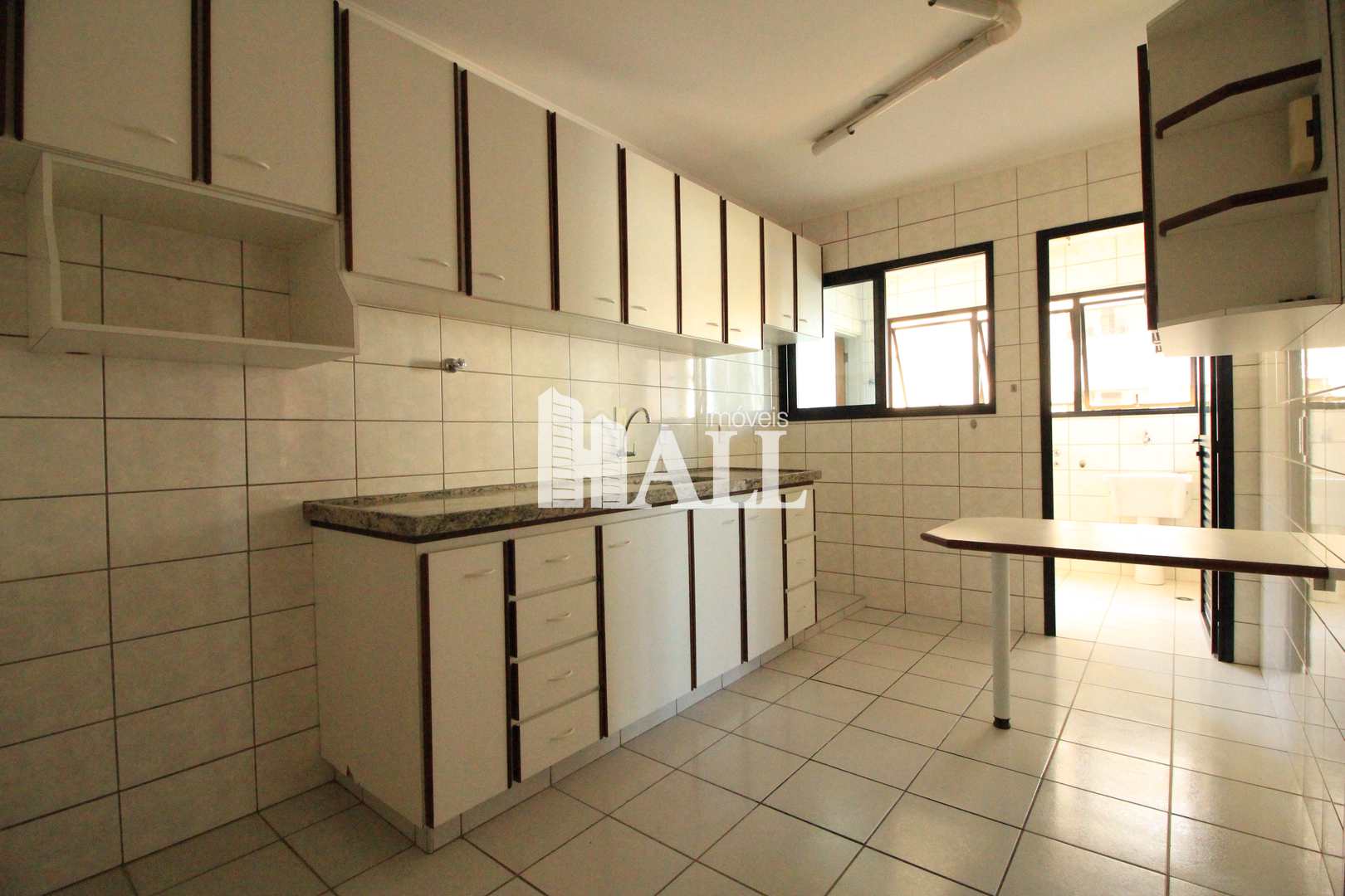 Apartamento à venda com 3 quartos, 99m² - Foto 4