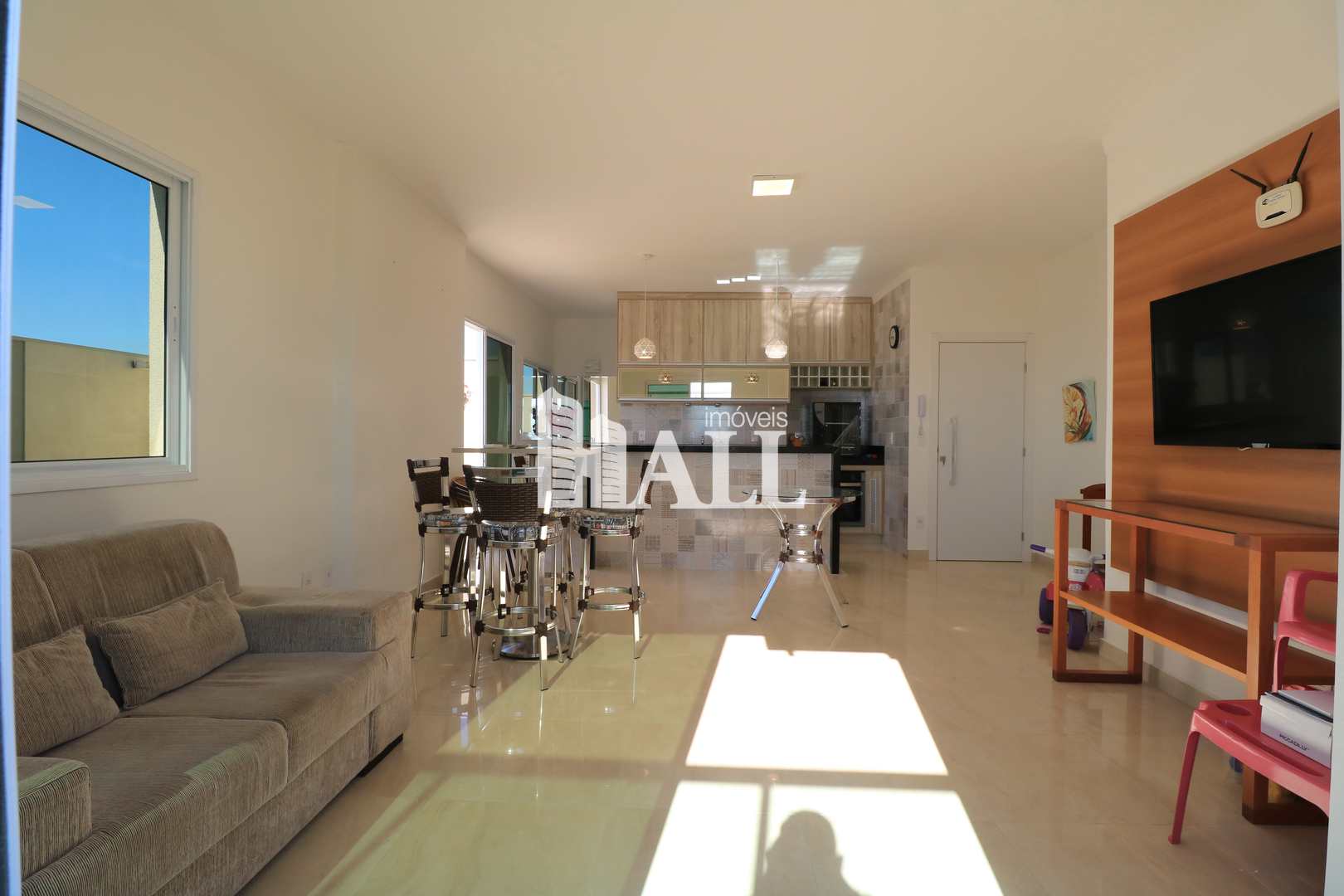 Apartamento à venda com 3 quartos, 190m² - Foto 1