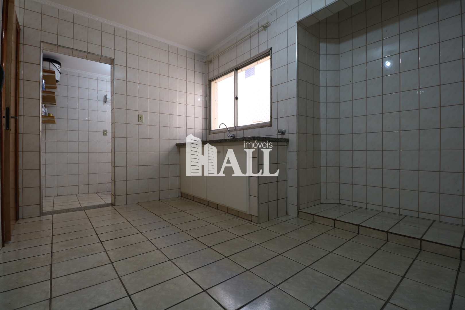 Apartamento à venda com 2 quartos, 70m² - Foto 4