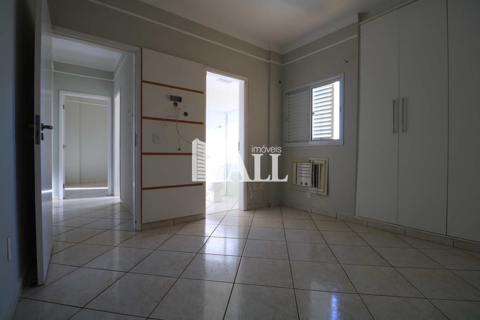 Apartamento à venda com 3 quartos, 100m² - Foto 4