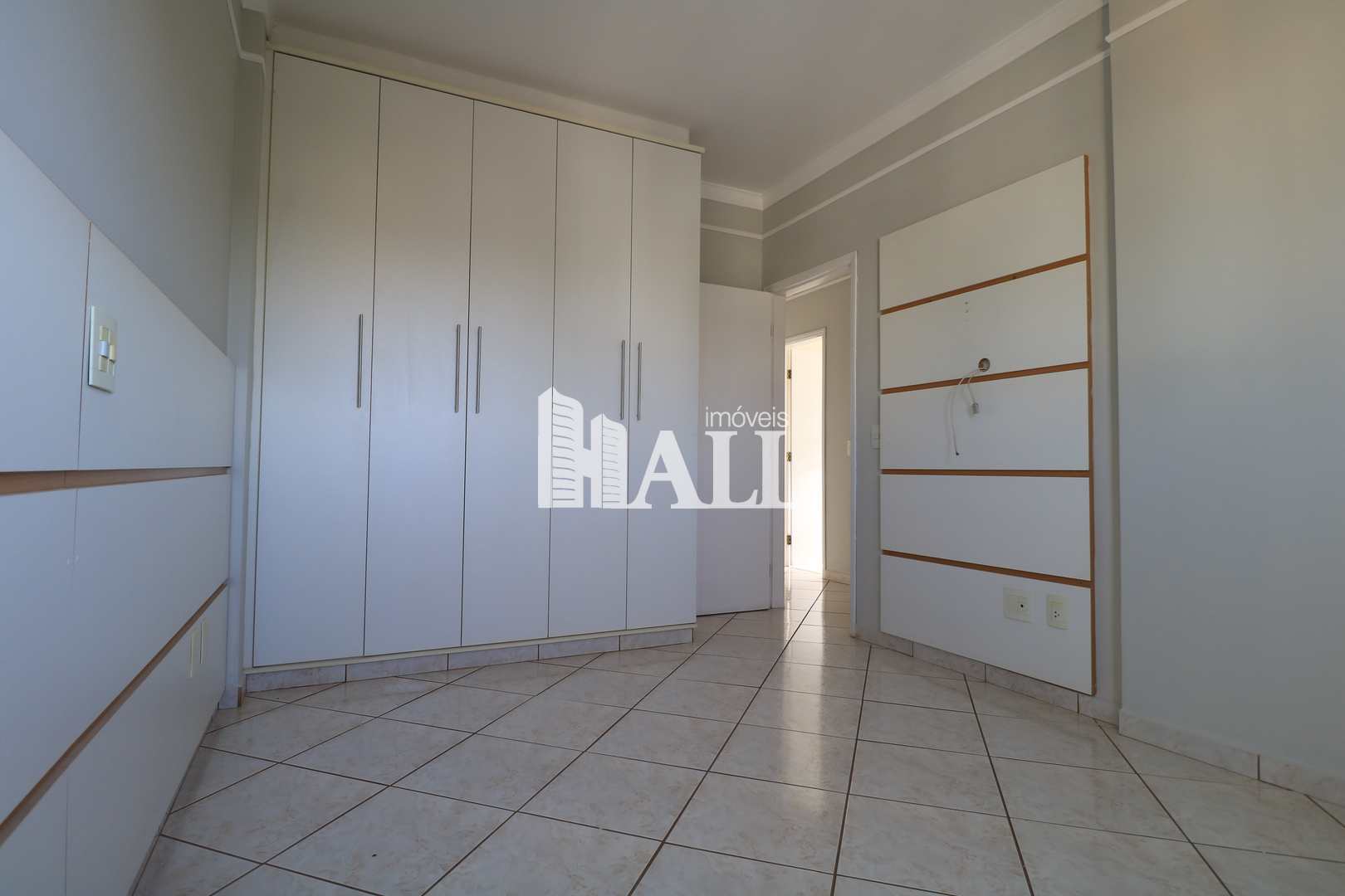 Apartamento à venda com 3 quartos, 100m² - Foto 5